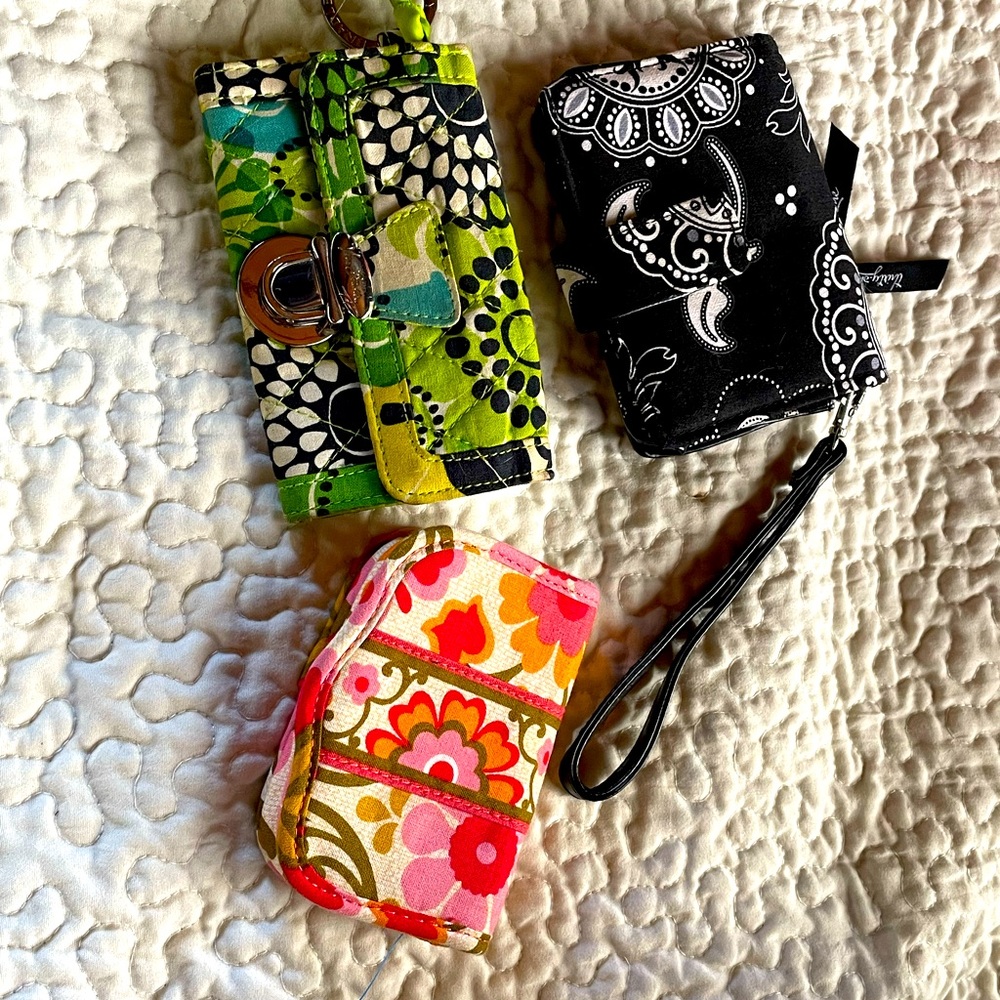 Vera Bradley wallets (2) and 1 thirty one wallet pre owned - Picture 1 of 5
